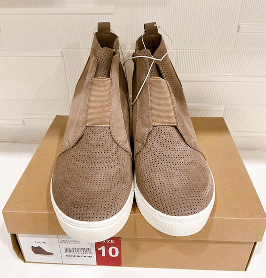 Steve Madden Wedge Sneaker, Heel Sneaker Shoes Side Zipper, Size 10, Taupe - New1