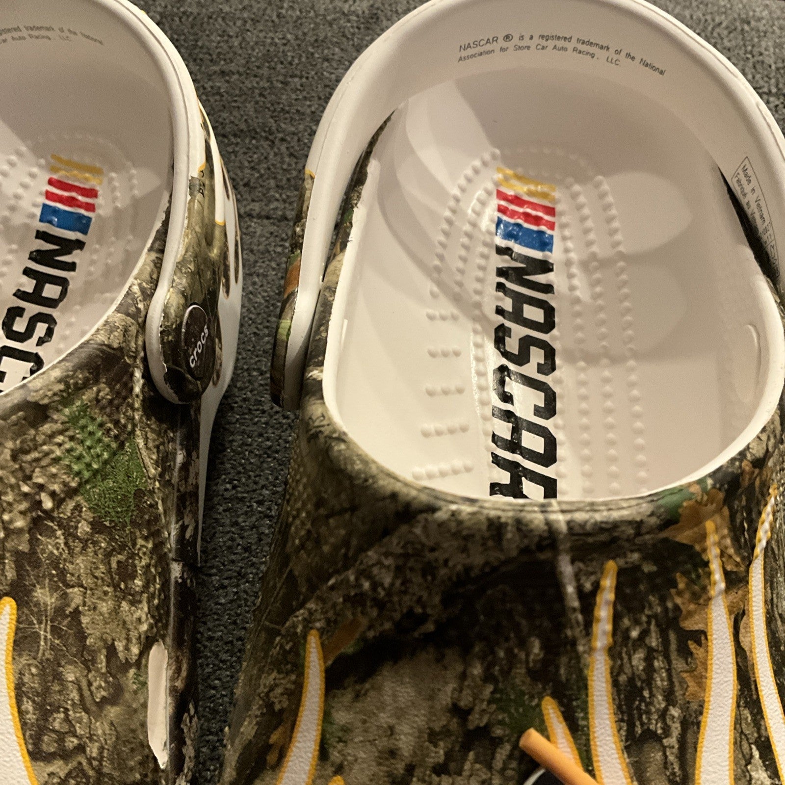 Crocs NASCAR Realtree Clog Camouflage Unisex US M9 W11 New with Tags Charms4