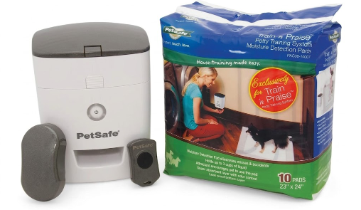PetSafe Train 'n Praise™ Dog Potty Training System Automatic Treat Dispenser with Moisture Detection Pee Pads Kit